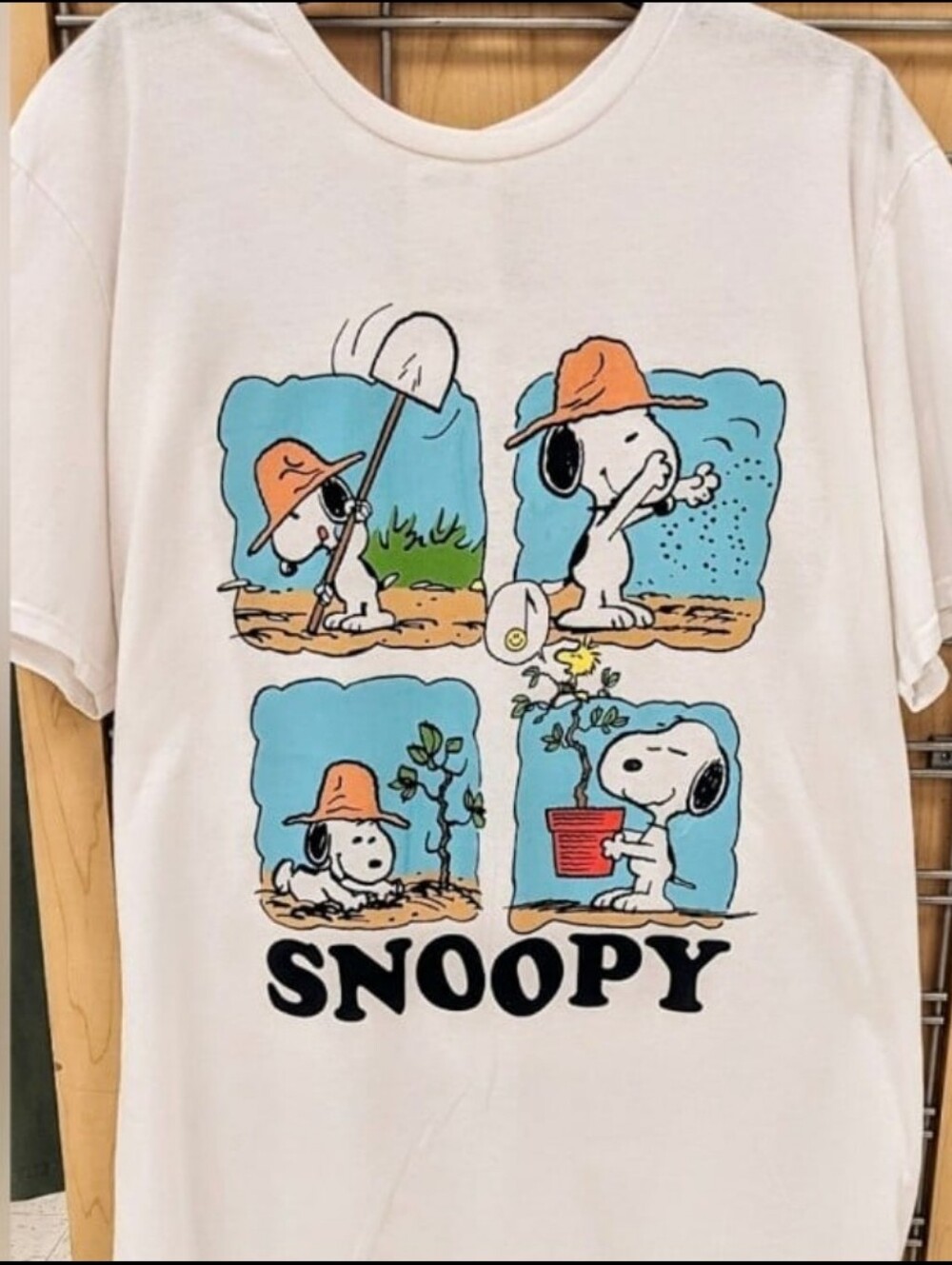 🔥LAST Large Peanuts Snoopy Planting Gardening Tee T-Shirt Shirt